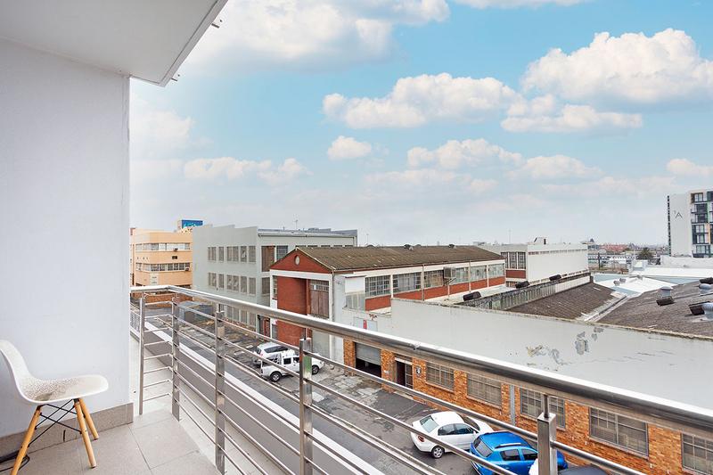 1 Bedroom Property for Sale in Woodstock Western Cape